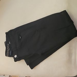 American Eagle distressed black jegging